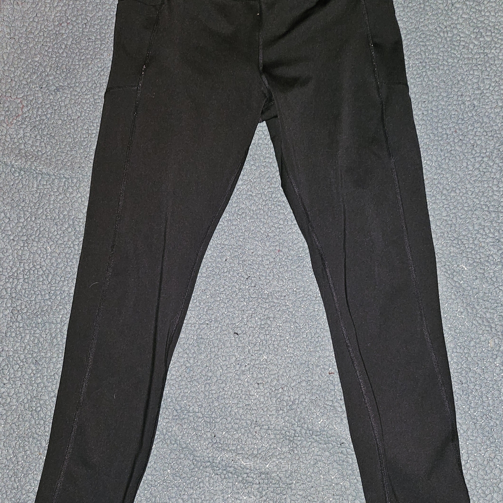 Womens Avia Black Yoga Pants with pockets.